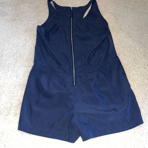 Lou & Grey Navy Sleeveless V-neck Racerback Romper - Picture 3 of 10